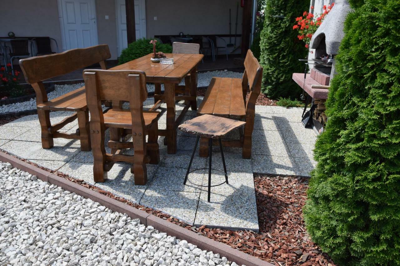 Belany Studios Veľký Meder Esterno foto